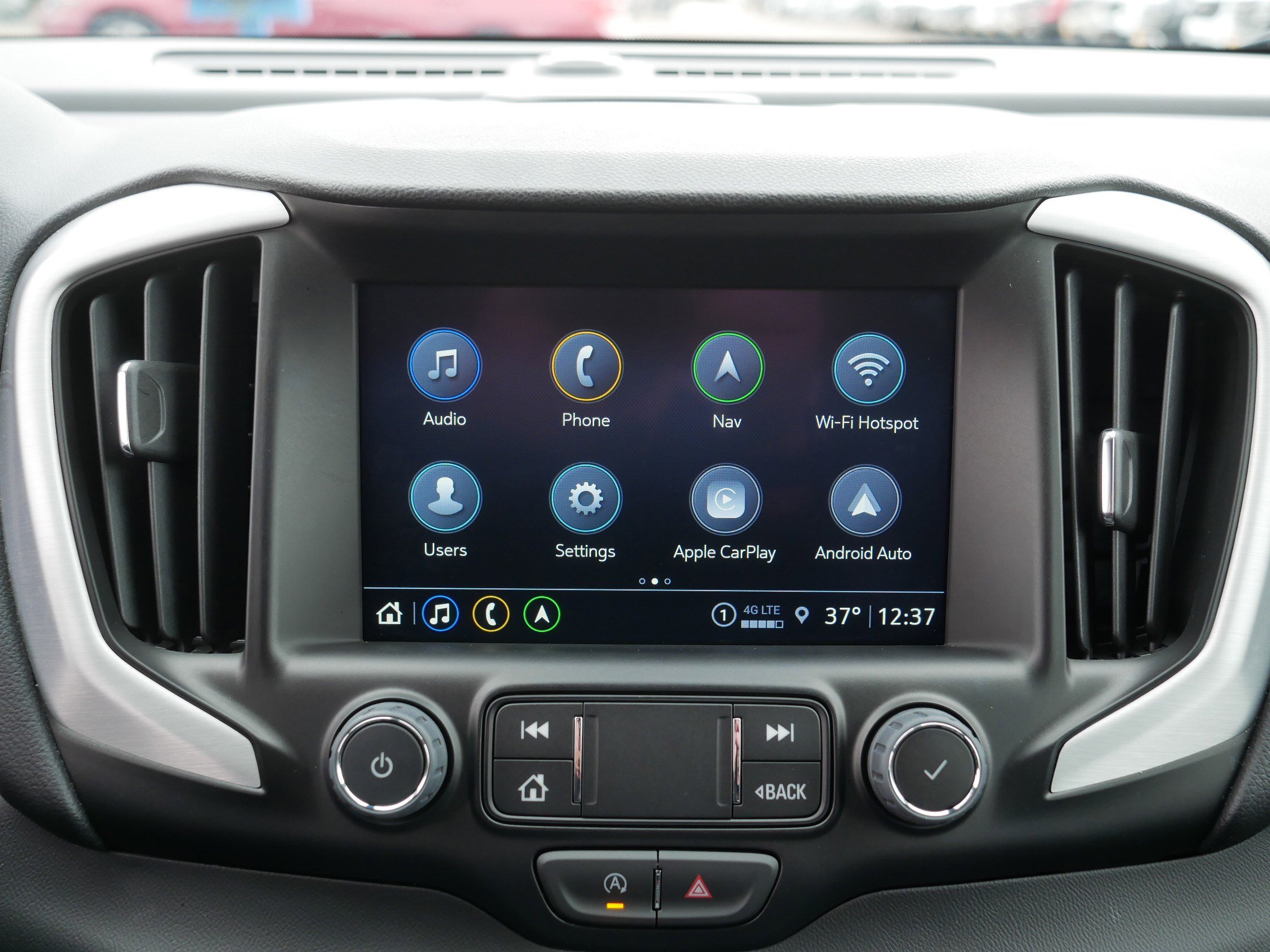 Used 2024 GMC Terrain SLT w/ Infotainment Package II image 30