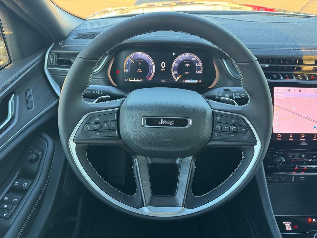 New 2025 Jeep Grand Cherokee Limited w/ Luxury Tech Group II image 14