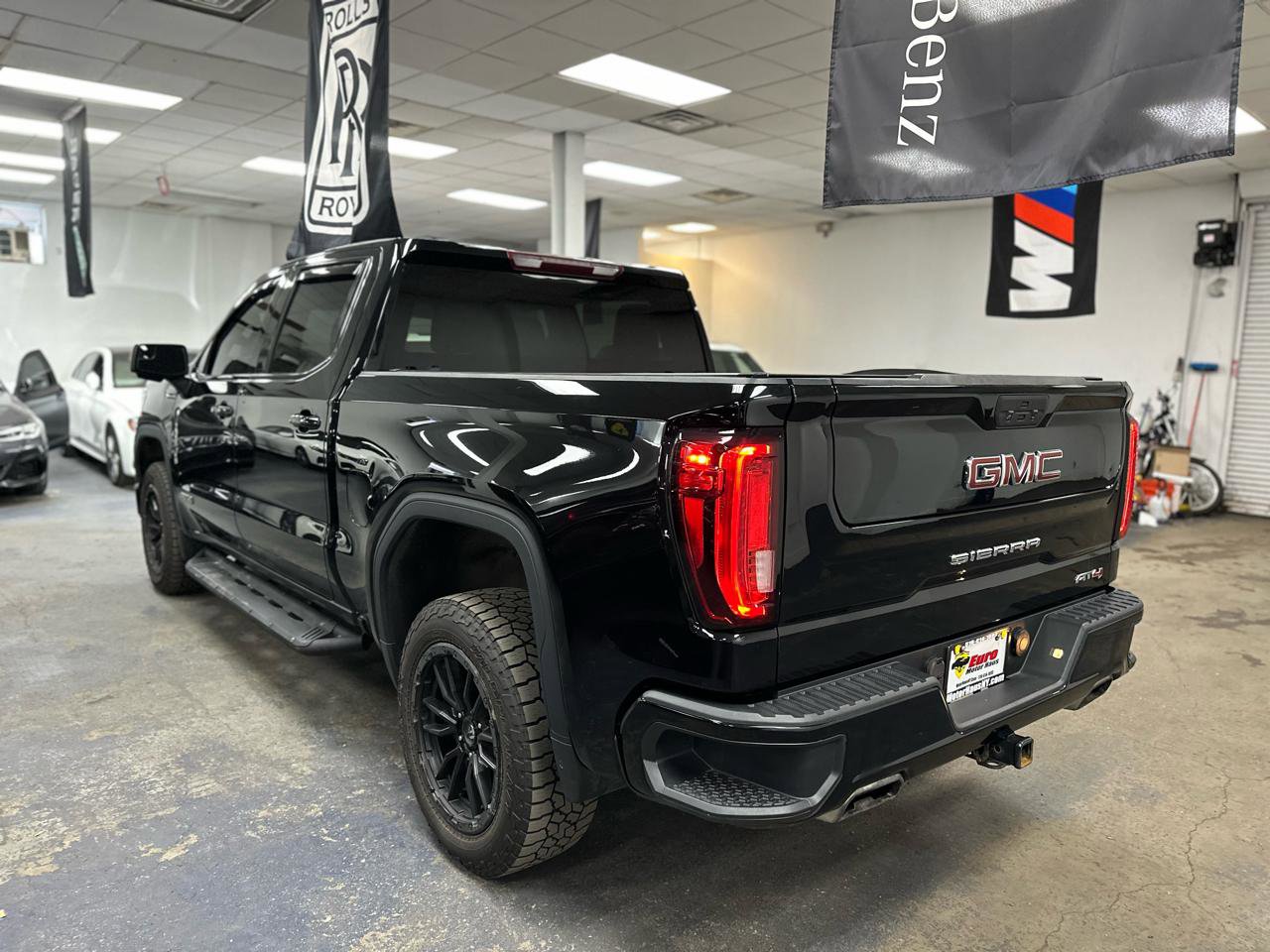 Used 2021 GMC Sierra 1500 AT4 AWD/4WD image 9