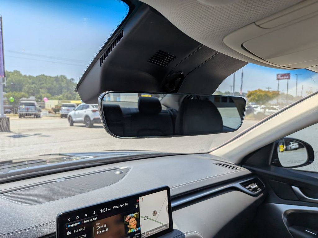 Used 2025 Genesis G70 2.5T RWD image 25