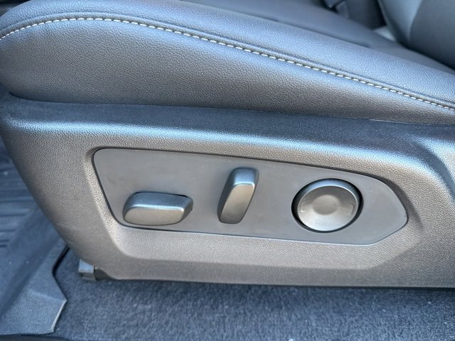 Used 2025 GMC Canyon Elevation w/ Convenience Package image 11