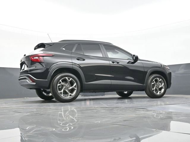New 2026 Chevrolet Trax LT w/ Driver Confidence Package FWD image 42