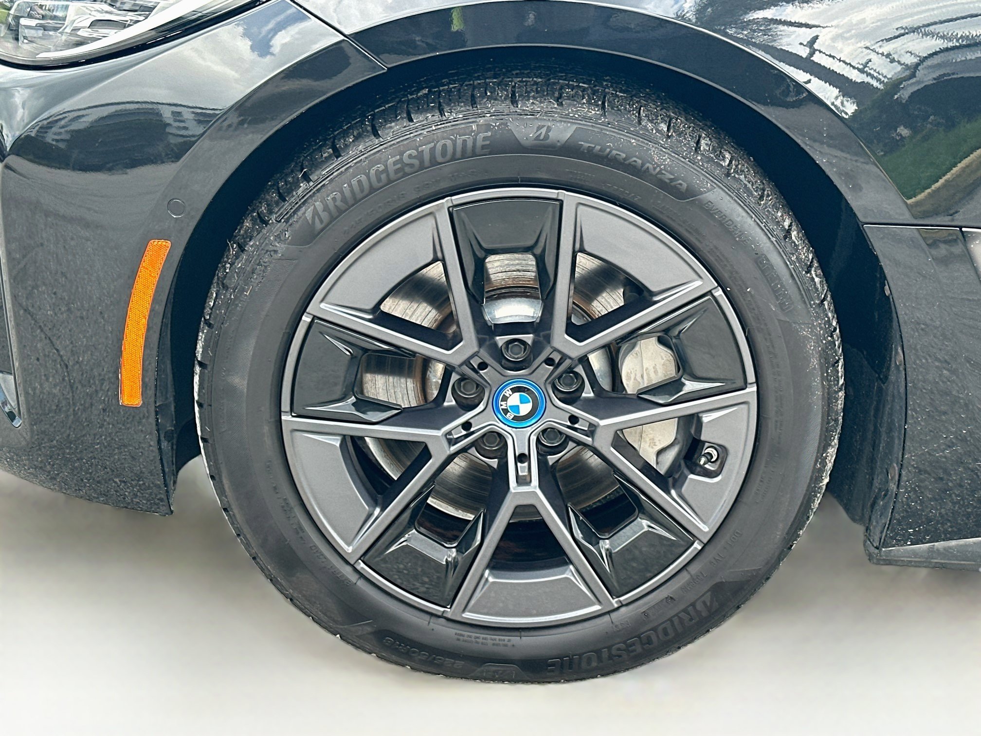 Certified 2024 BMW i4 eDrive35 w/ Premium Package RWD image 38