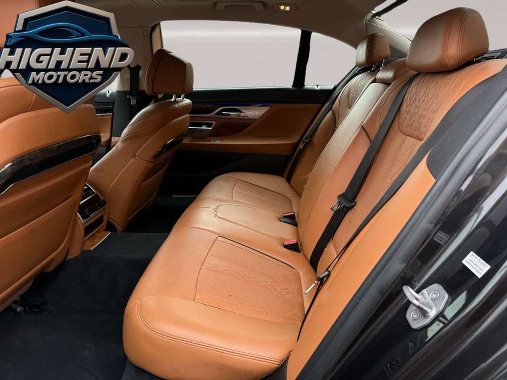 Used 2018 BMW 750i xDrive AWD/4WD image 15