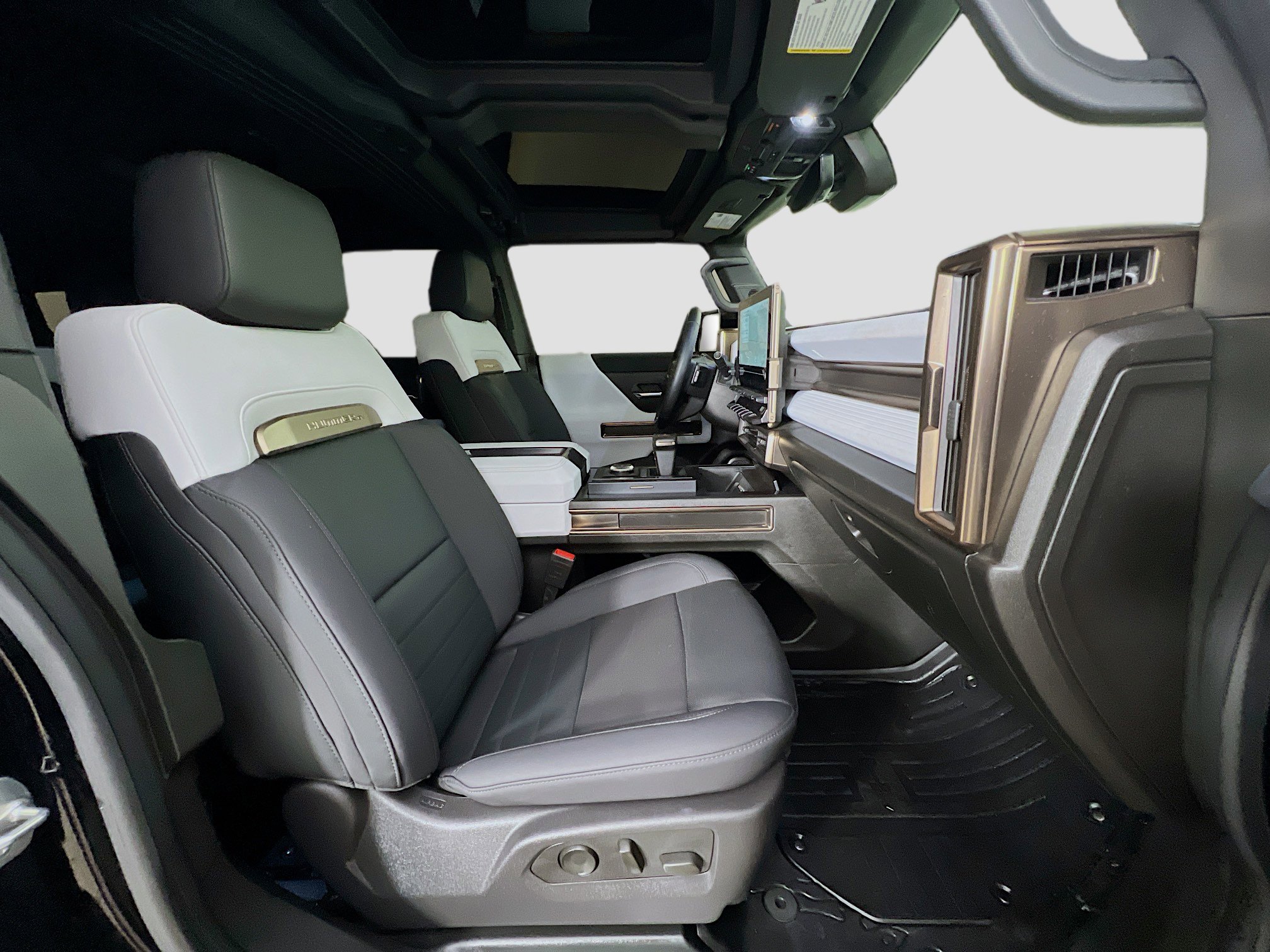 Used 2024 GMC Hummer EV 2X w/ LPO, Sport Package image 30