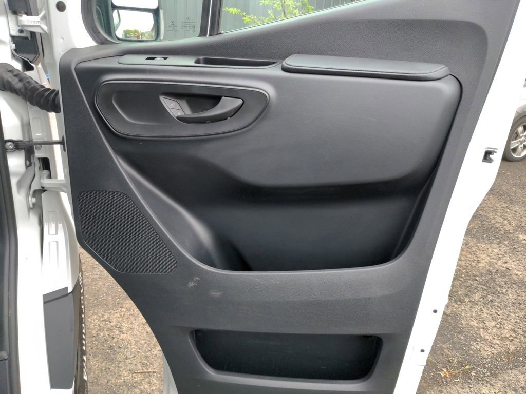 Used 2022 Mercedes-Benz Sprinter 2500 w/ Parking Package image 27