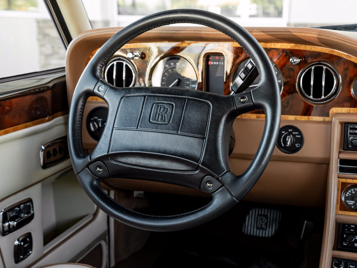 Used 1991 Rolls-Royce Corniche III RWD image 11