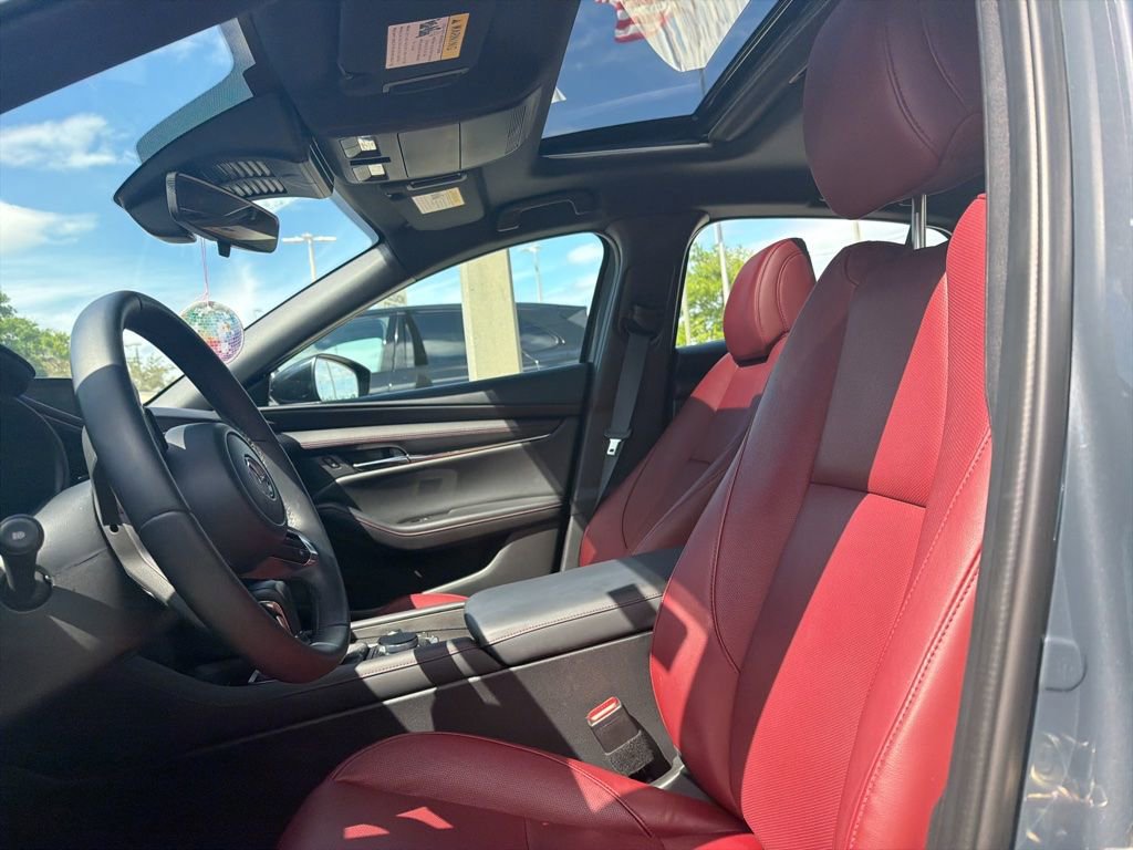 Used 2024 MAZDA MAZDA3 s image 2