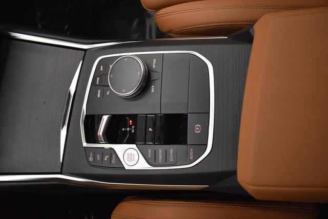 New 2026 BMW 330i xDrive Sedan w/ Premium Package AWD/4WD image 32