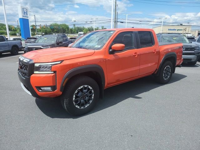 Used 2025 Nissan Frontier PRO-4X AWD/4WD image 4