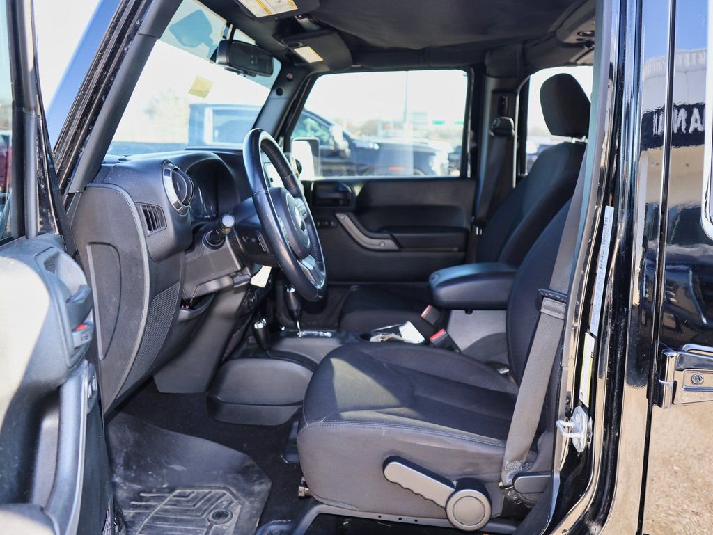 Used 2018 Jeep Wrangler Unlimited Sport S image 7