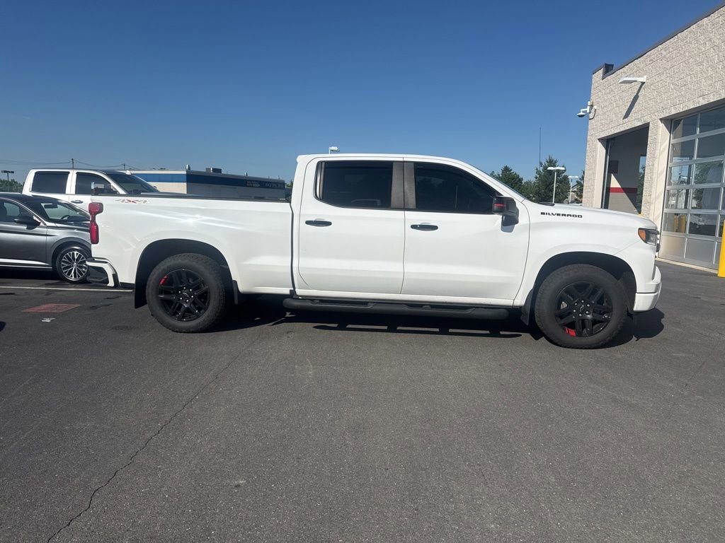 Used 2022 Chevrolet Silverado 1500 RST w/ Redline Edition AWD/4WD image 4