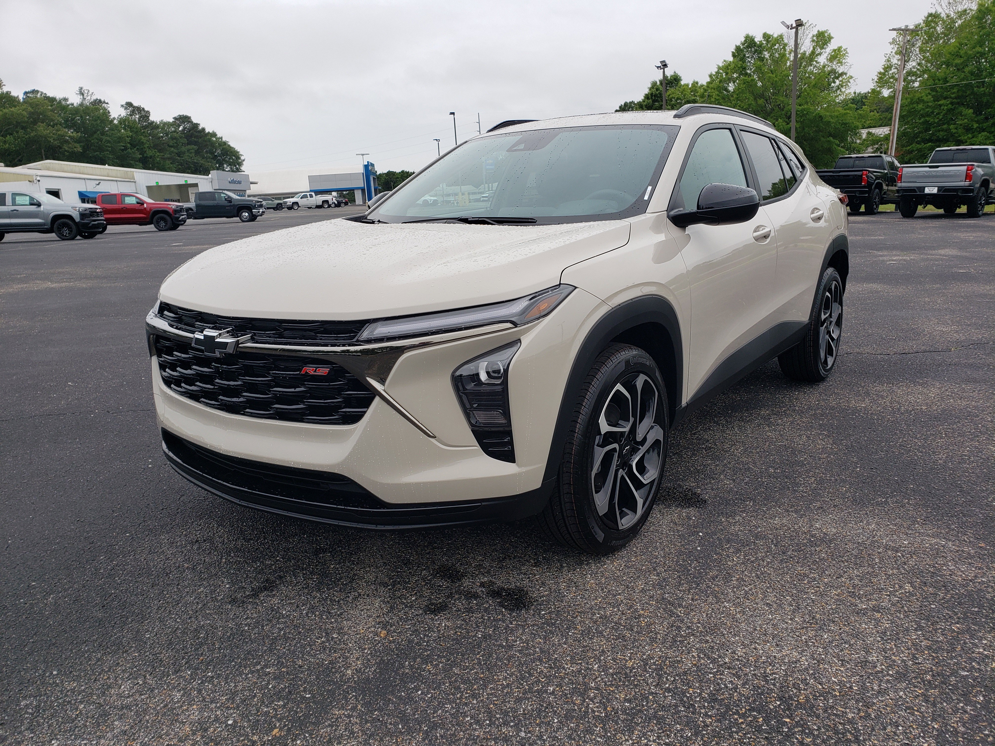 New 2026 Chevrolet Trax RS FWD image 2