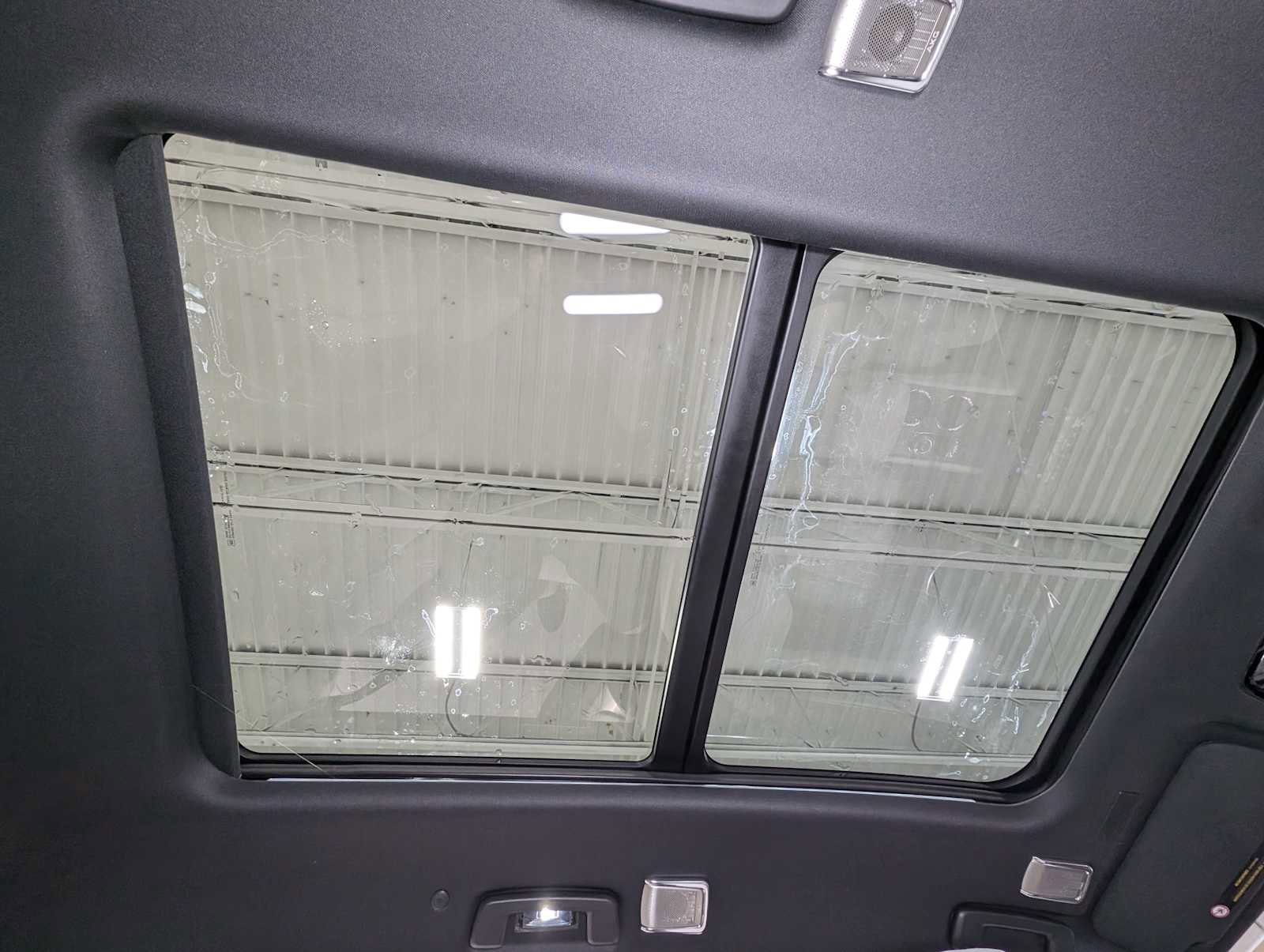 New 2026 Cadillac Vistiq Luxury image 19