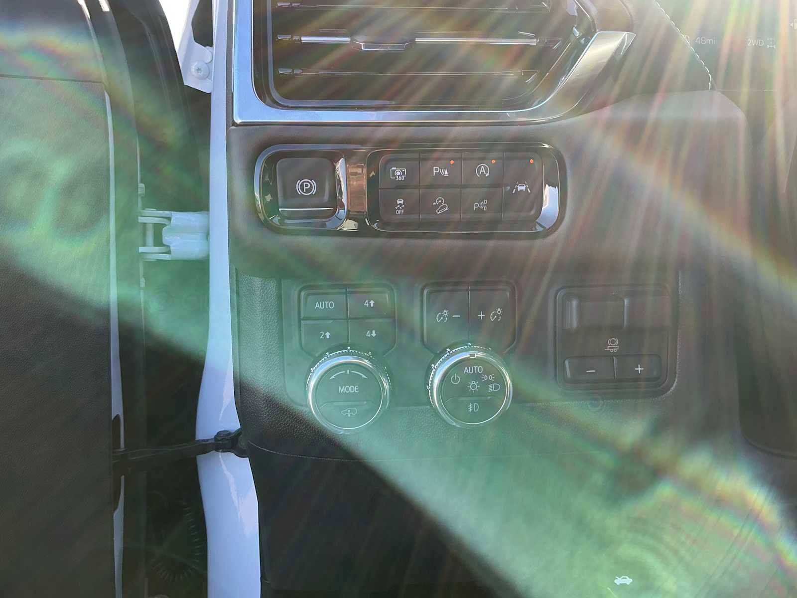 New 2026 GMC Yukon XL Denali Ultimate w/ LPO, Illumination Package image 23