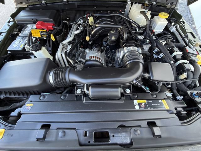 Used 2023 Jeep Gladiator Sport AWD/4WD image 27