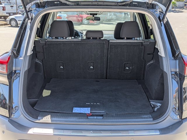 Used 2023 Nissan Rogue SV image 6