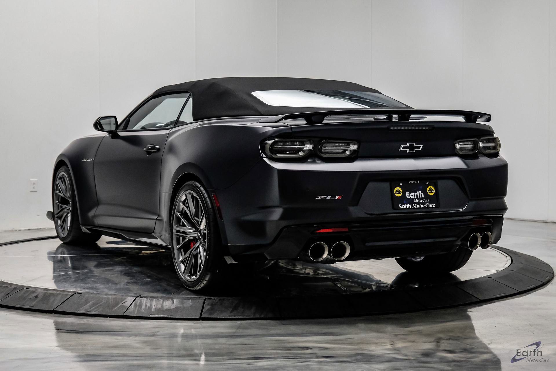Used 2024 Chevrolet Camaro ZL1 RWD image 13