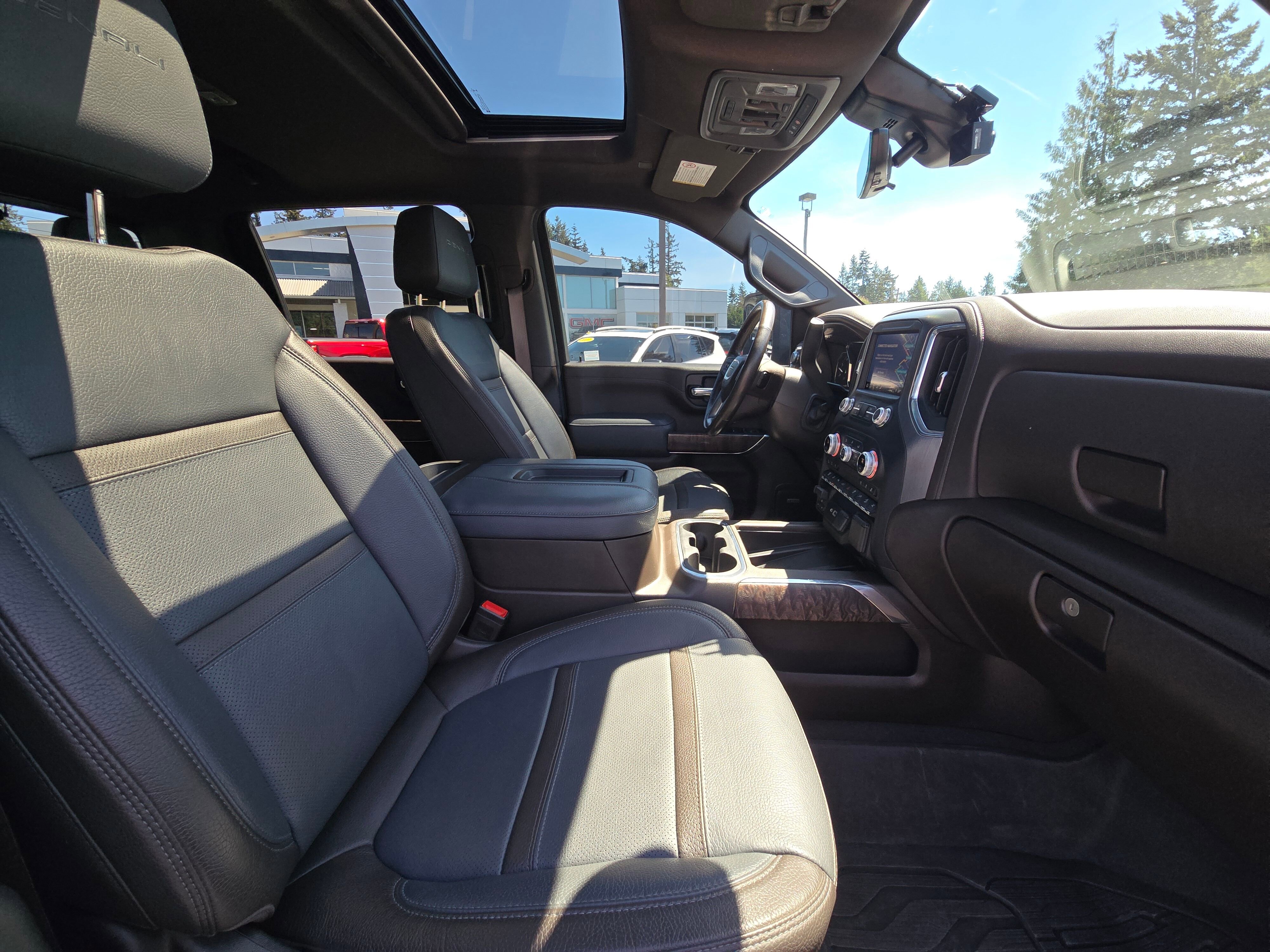 Used 2021 GMC Sierra 2500 Denali w/ Denali Ultimate Package AWD/4WD image 11