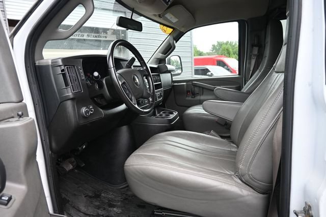 Used 2023 Chevrolet Express 3500 LS RWD image 14