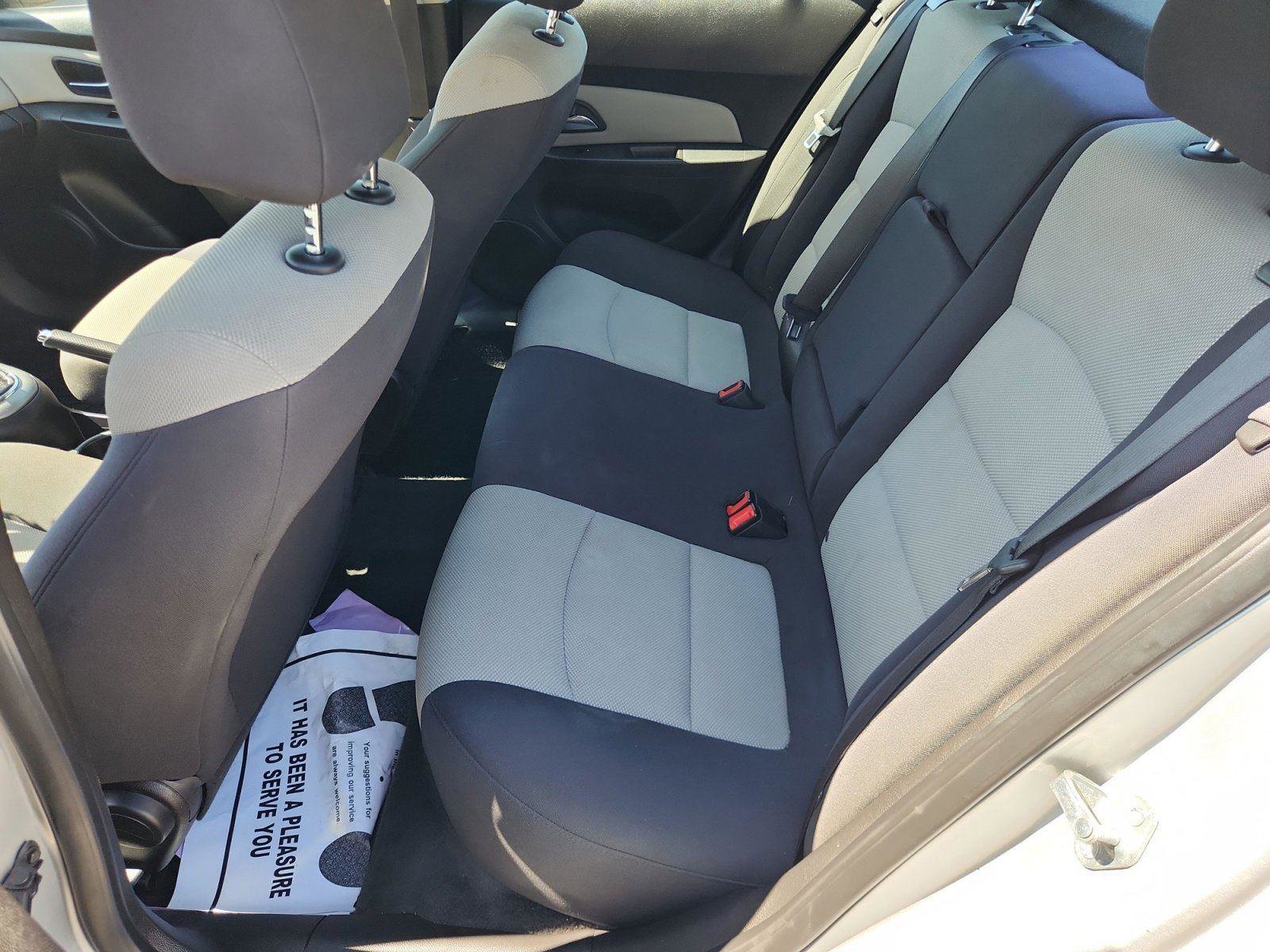 Used 2014 Chevrolet Cruze LS FWD image 11
