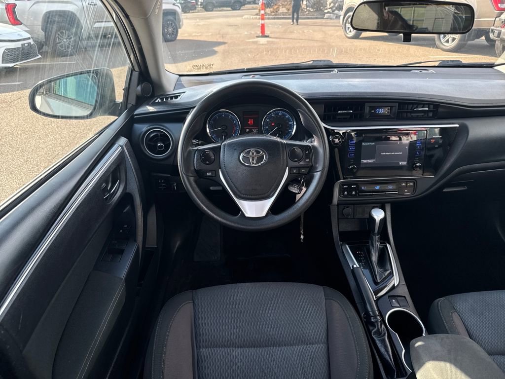 Used 2017 Toyota Corolla LE image 11