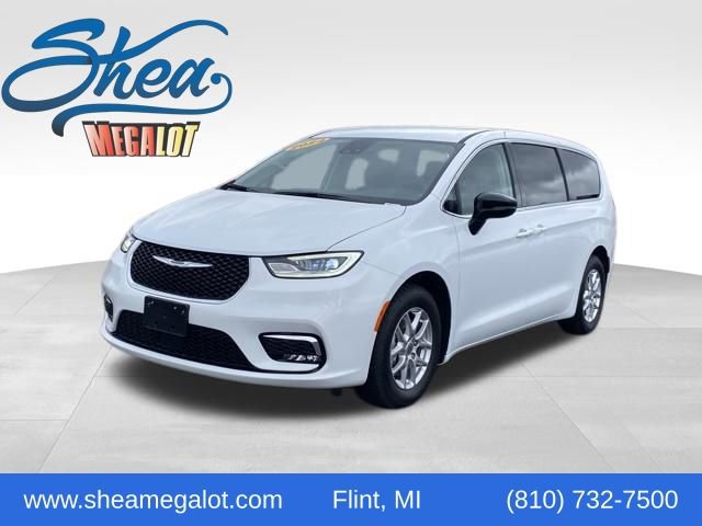 Used 2024 Chrysler Pacifica Touring-L