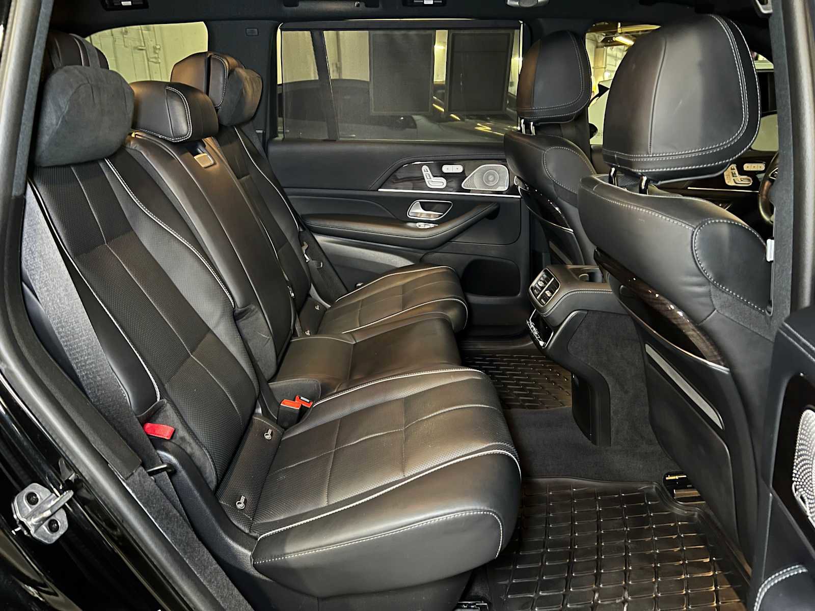 Used 2023 Mercedes-Benz GLS 580 4MATIC image 14