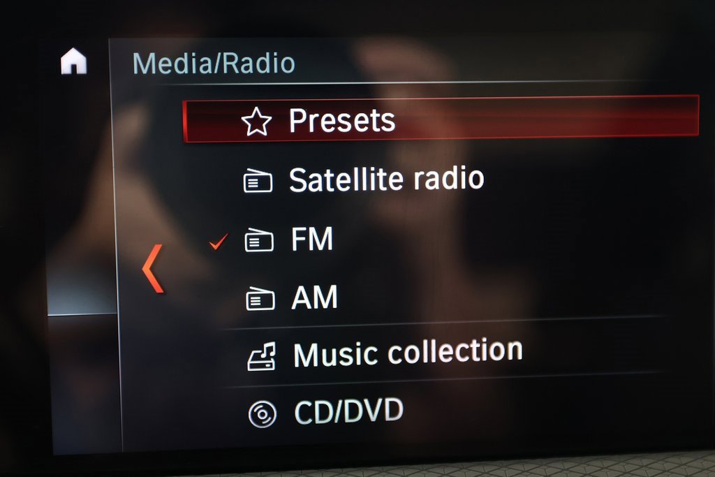 Used 2018 BMW X3 M40i image 33