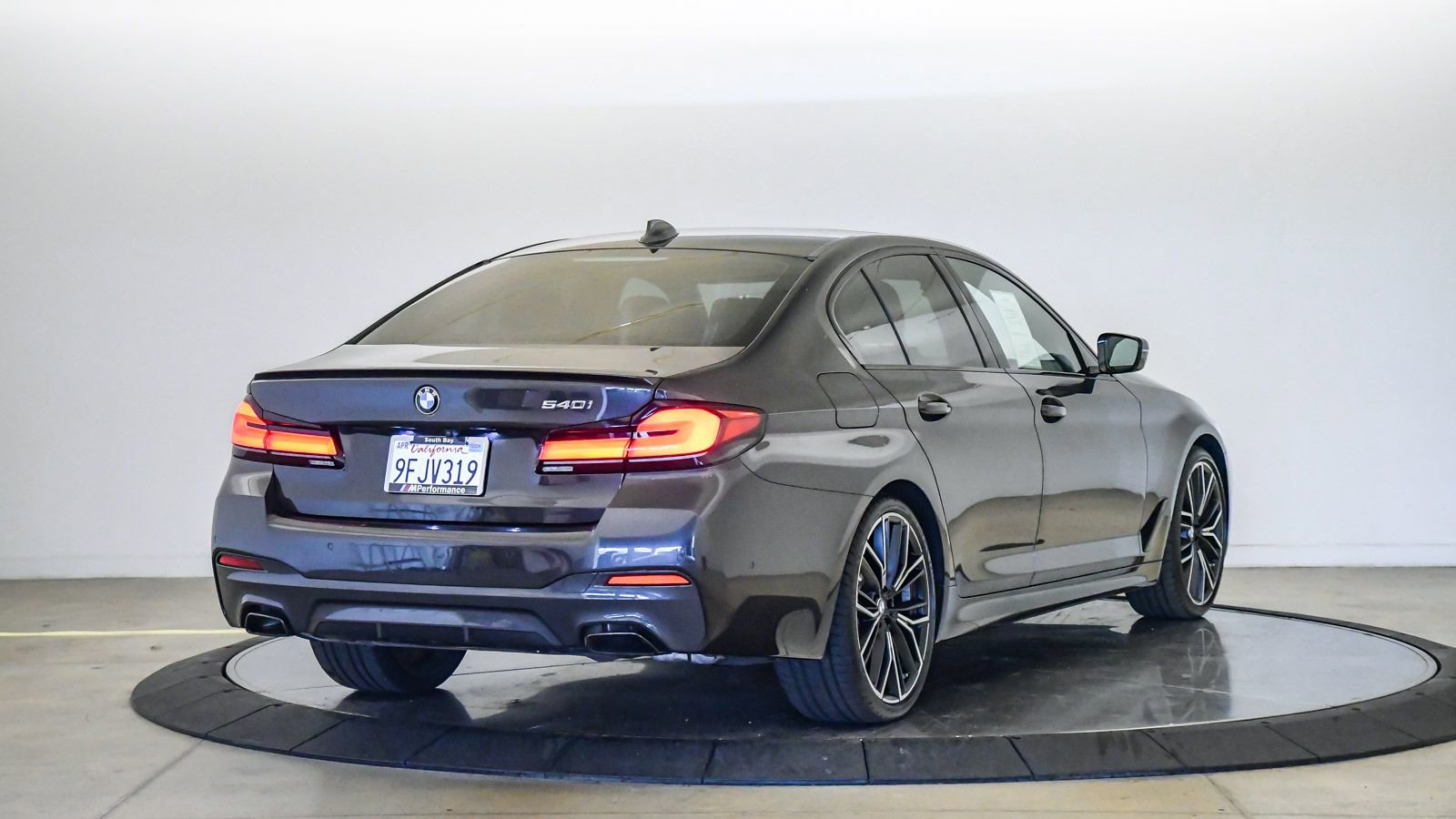 Certified 2023 BMW 540i w/ M Sport Package image 5