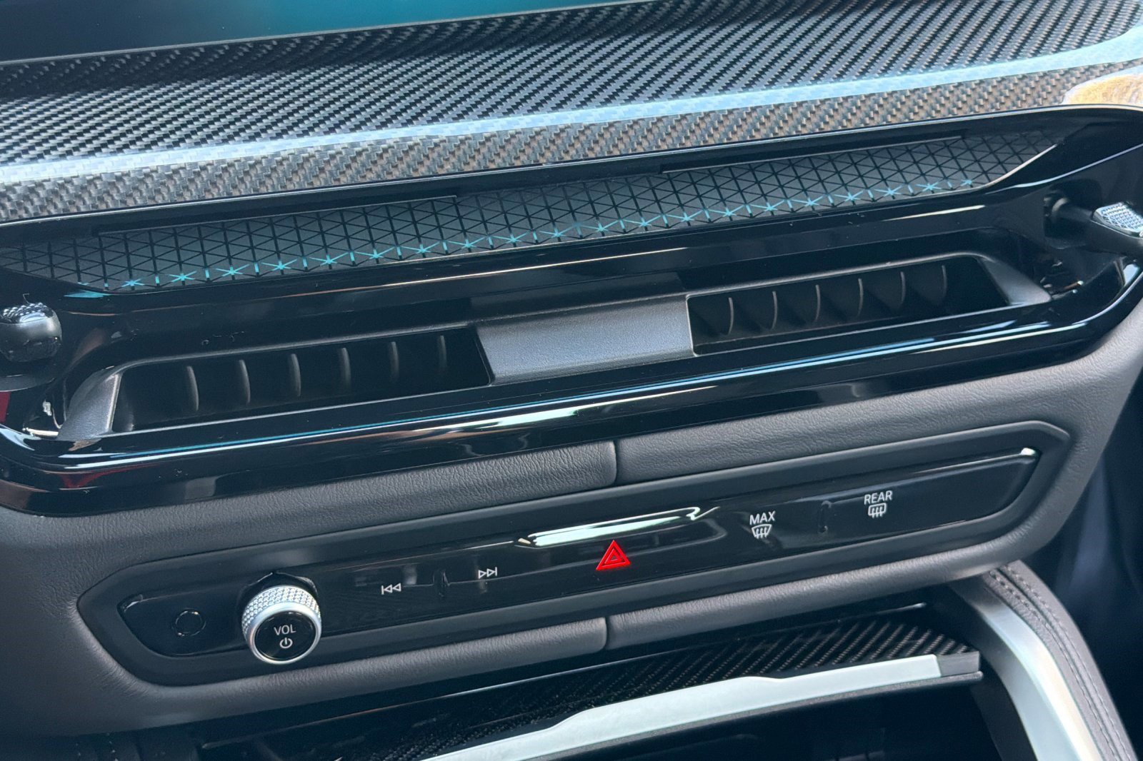 Used 2025 BMW M3 Competition w/ M Carbon Exterior Package image 27