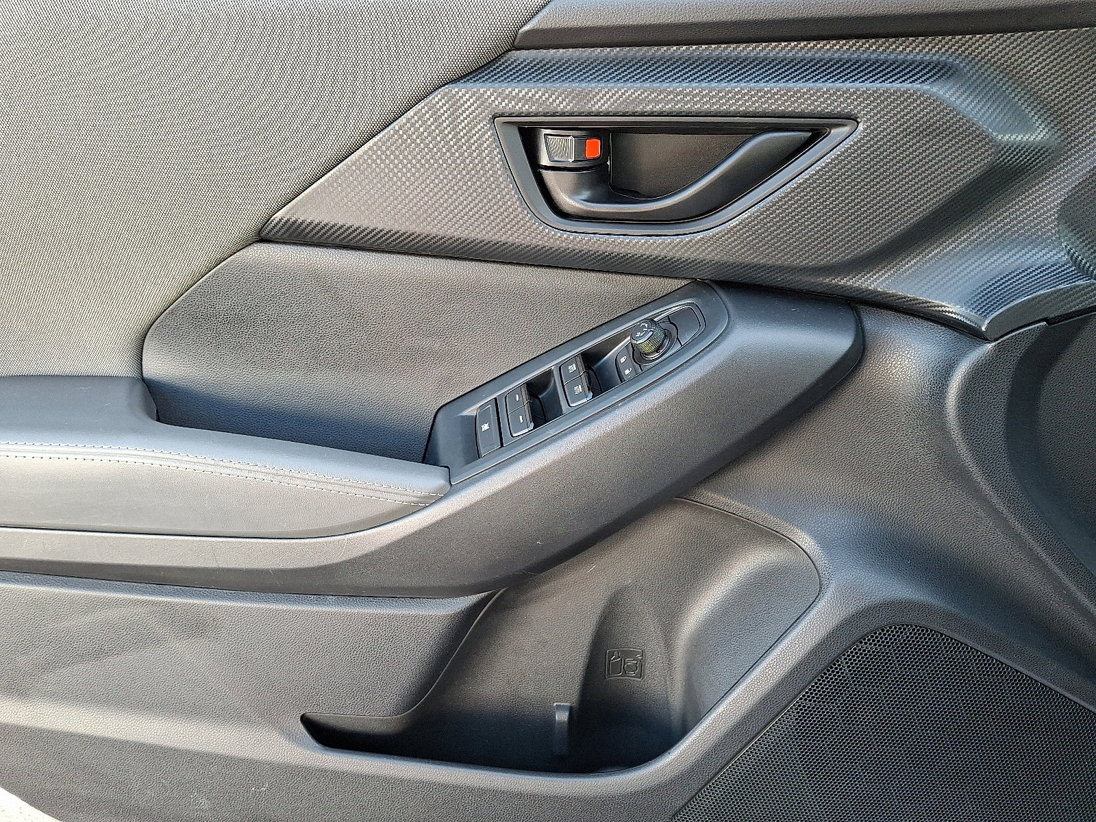 Certified 2024 Subaru Crosstrek 2.0i Premium image 12