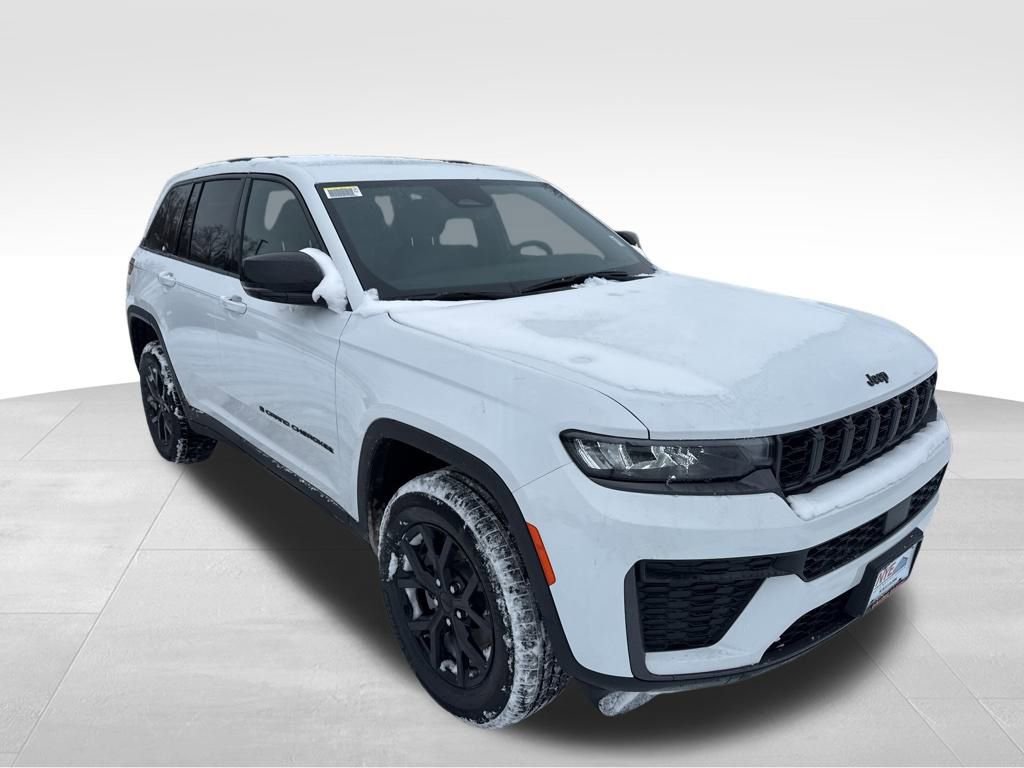 New 2026 Jeep Grand Cherokee Altitude image 8