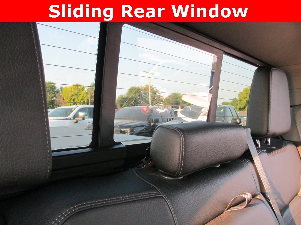 Certified 2022 GMC Sierra 3500 Denali image 26