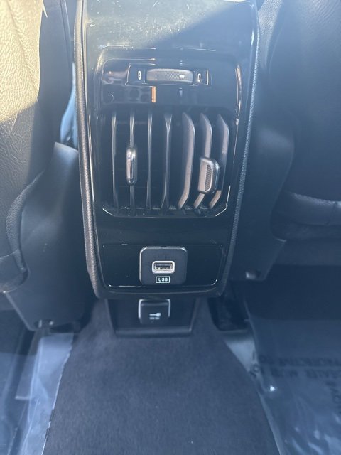 Used 2024 Jeep Compass Limited image 16