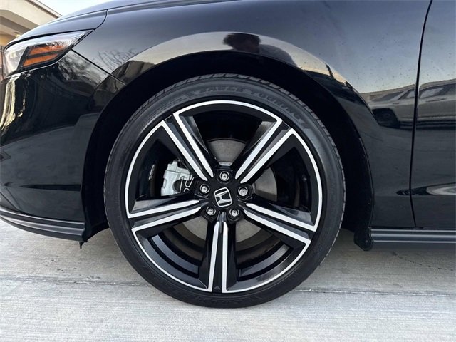 Used 2023 Honda Accord Sport image 4