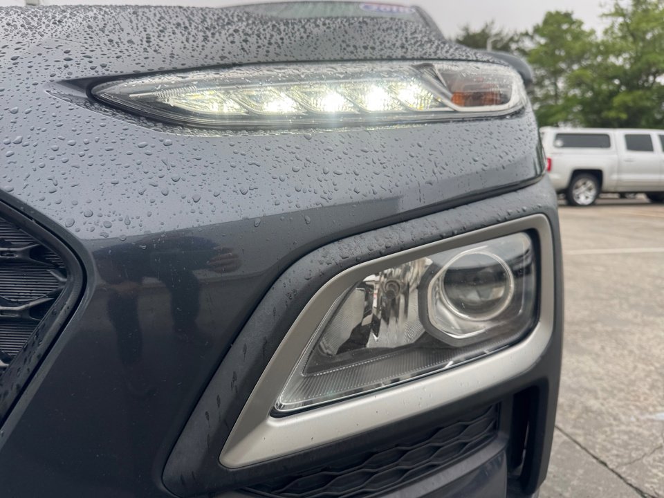 Used 2018 Hyundai Kona SE image 30