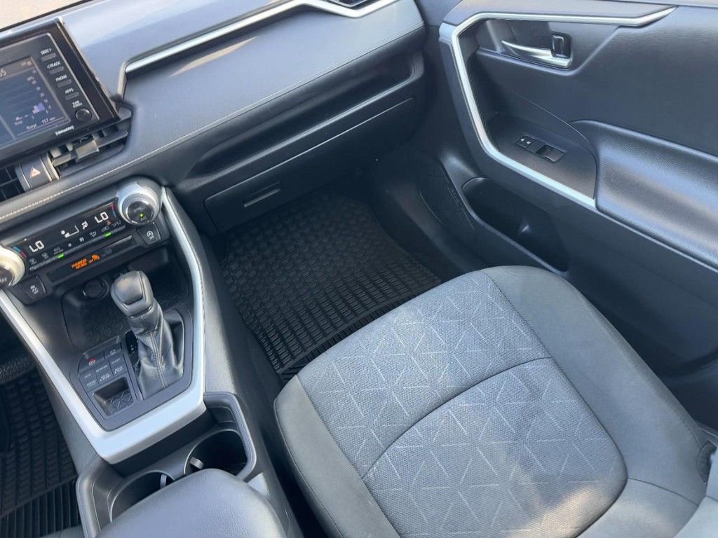 Certified 2021 Toyota RAV4 XLE w/ Carpet Mat Package (TMS) image 18