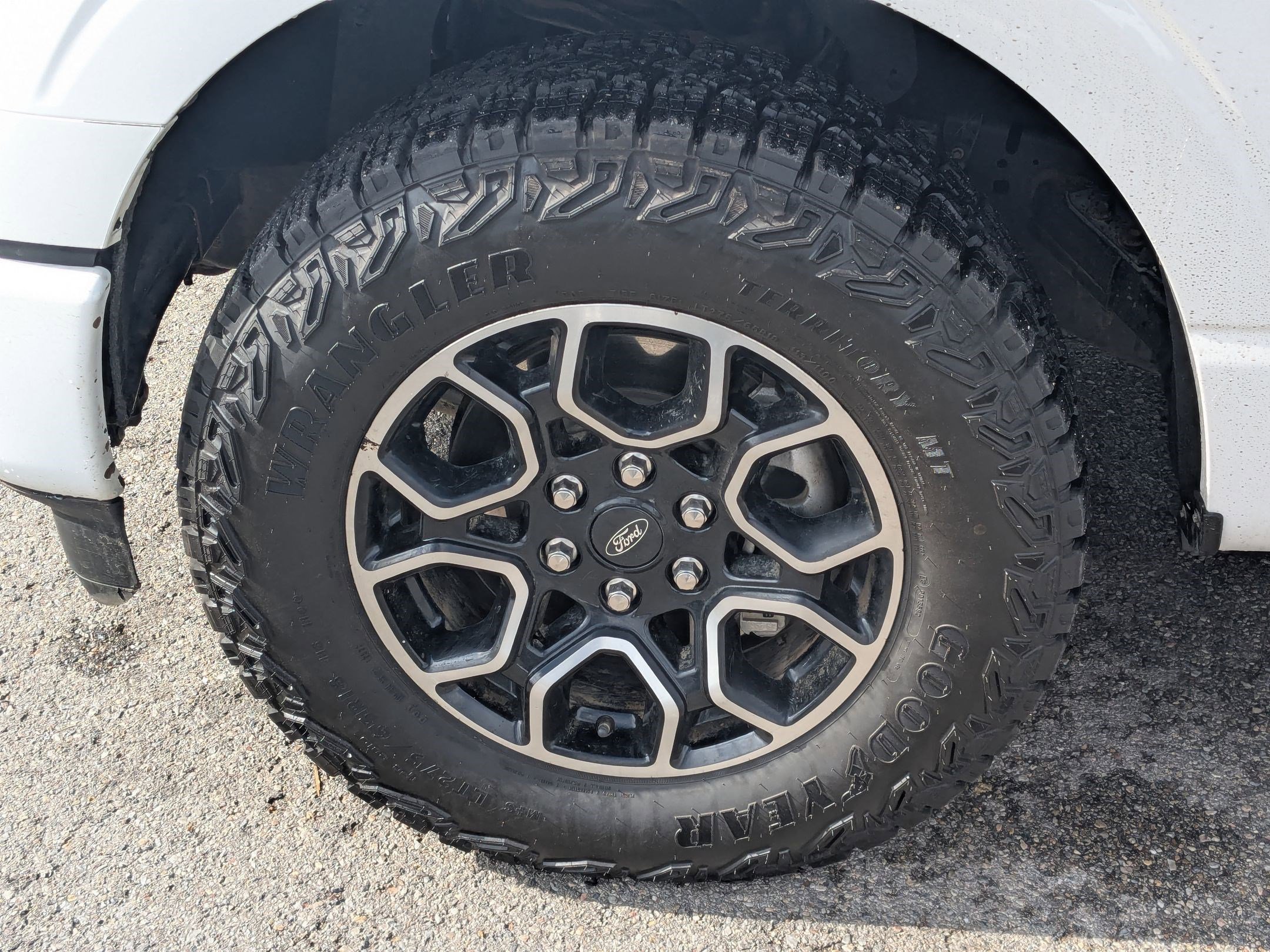 Used 2023 Ford F150 XLT w/ Equipment Group 302A High image 13