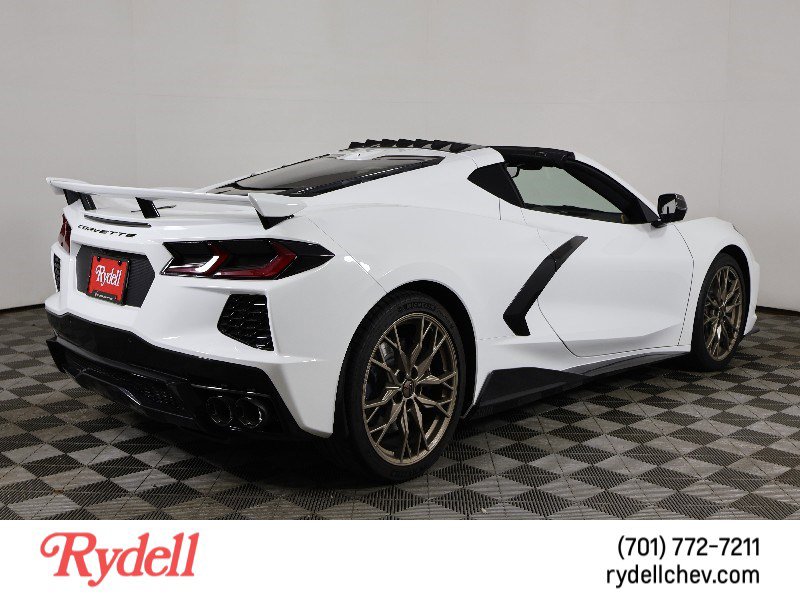 Used 2025 Chevrolet Corvette Stingray Premium Cpe w/ Z51 Performance Package image 3