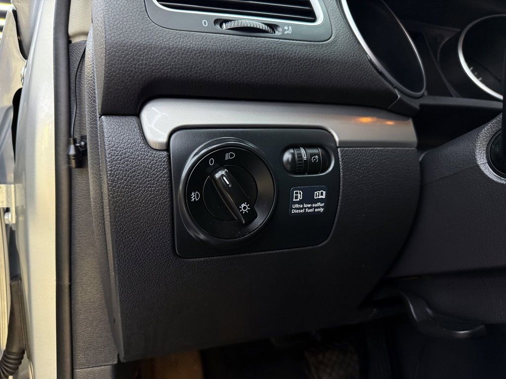 Used 2013 Volkswagen Golf TDI image 14