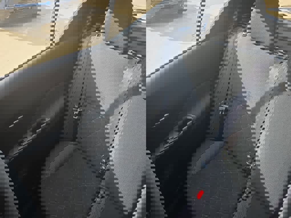 Used 2020 Nissan Kicks SV image 14