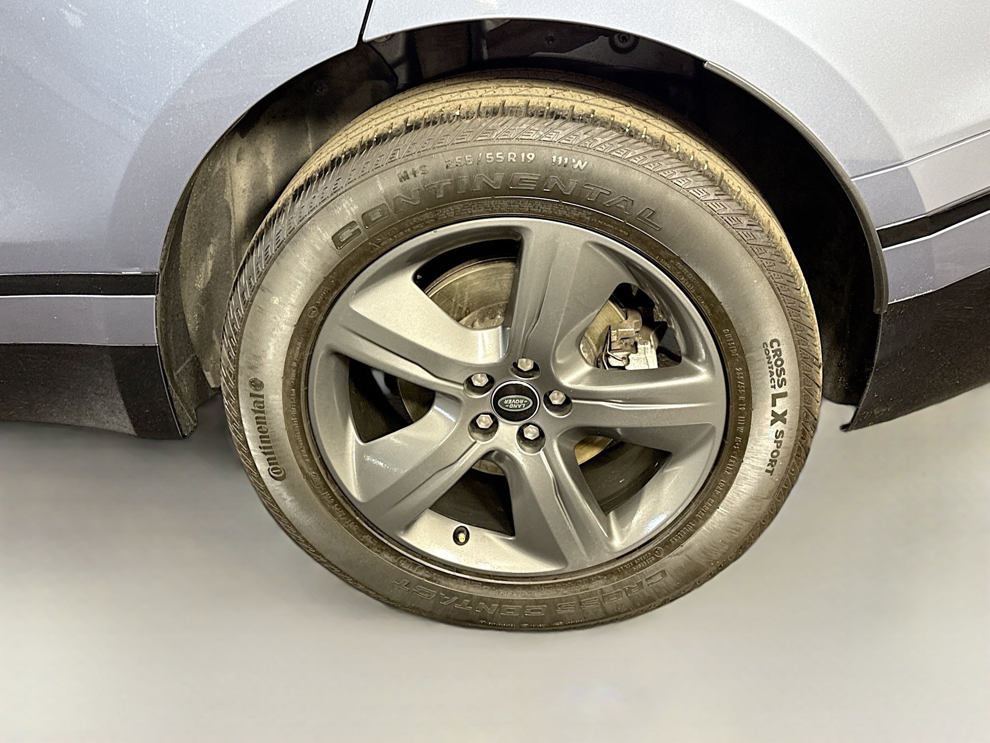 Used 2023 Land Rover Range Rover Velar R-Dynamic S image 37