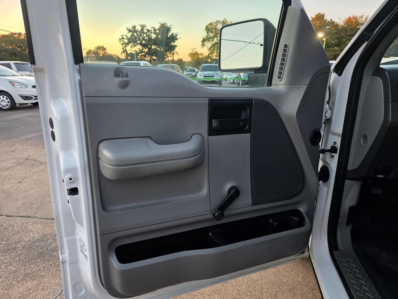 Used 2006 Ford F150 STX RWD image 13