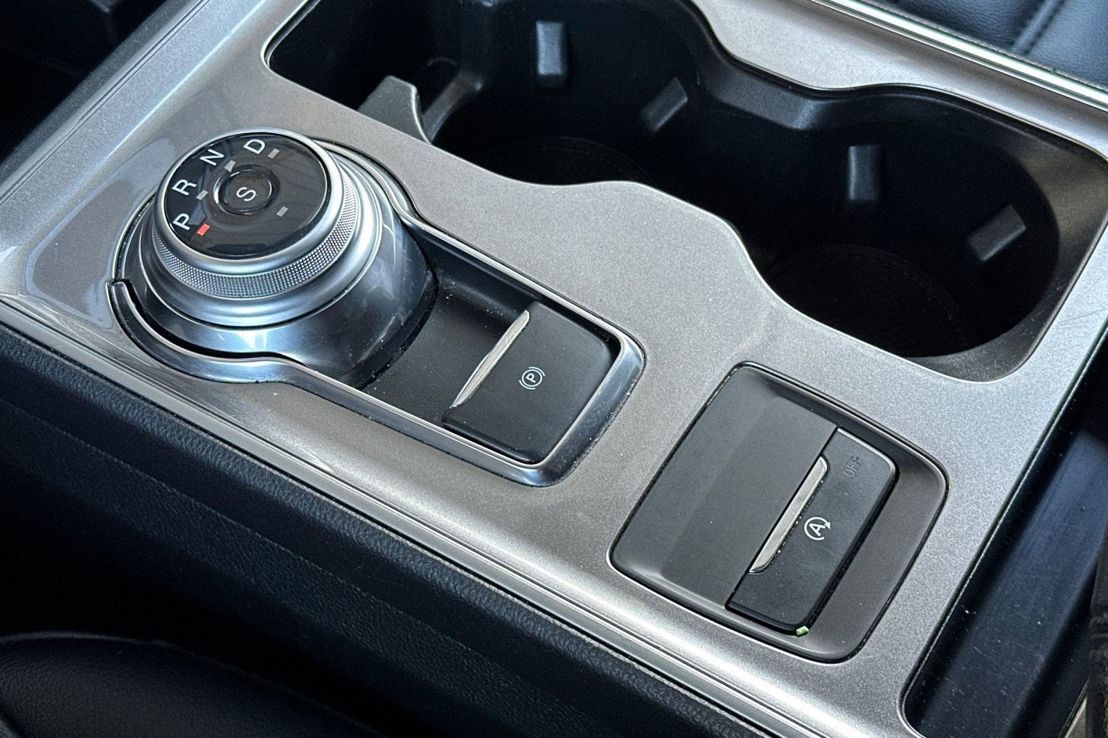 Certified 2024 Ford Edge SEL image 18