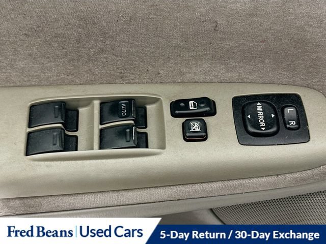 Used 2002 Toyota Camry SE FWD image 19