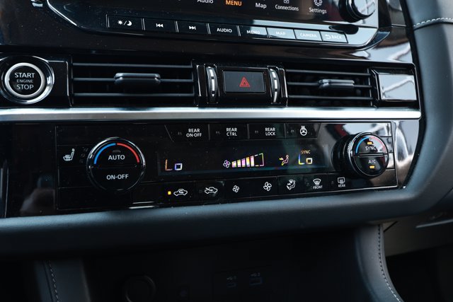 Used 2022 Nissan Pathfinder SL w/ SL Premium Package FWD image 18