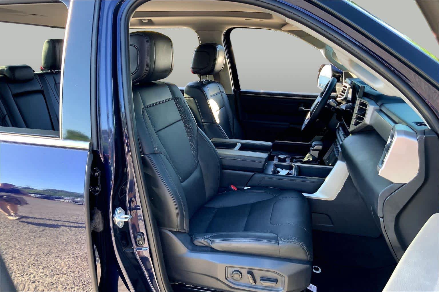 Used 2023 Toyota Tundra Limited AWD/4WD image 9