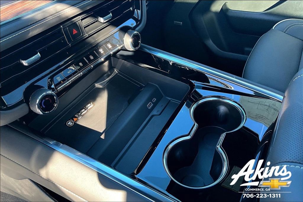 New 2026 Chevrolet Suburban Premier image 12