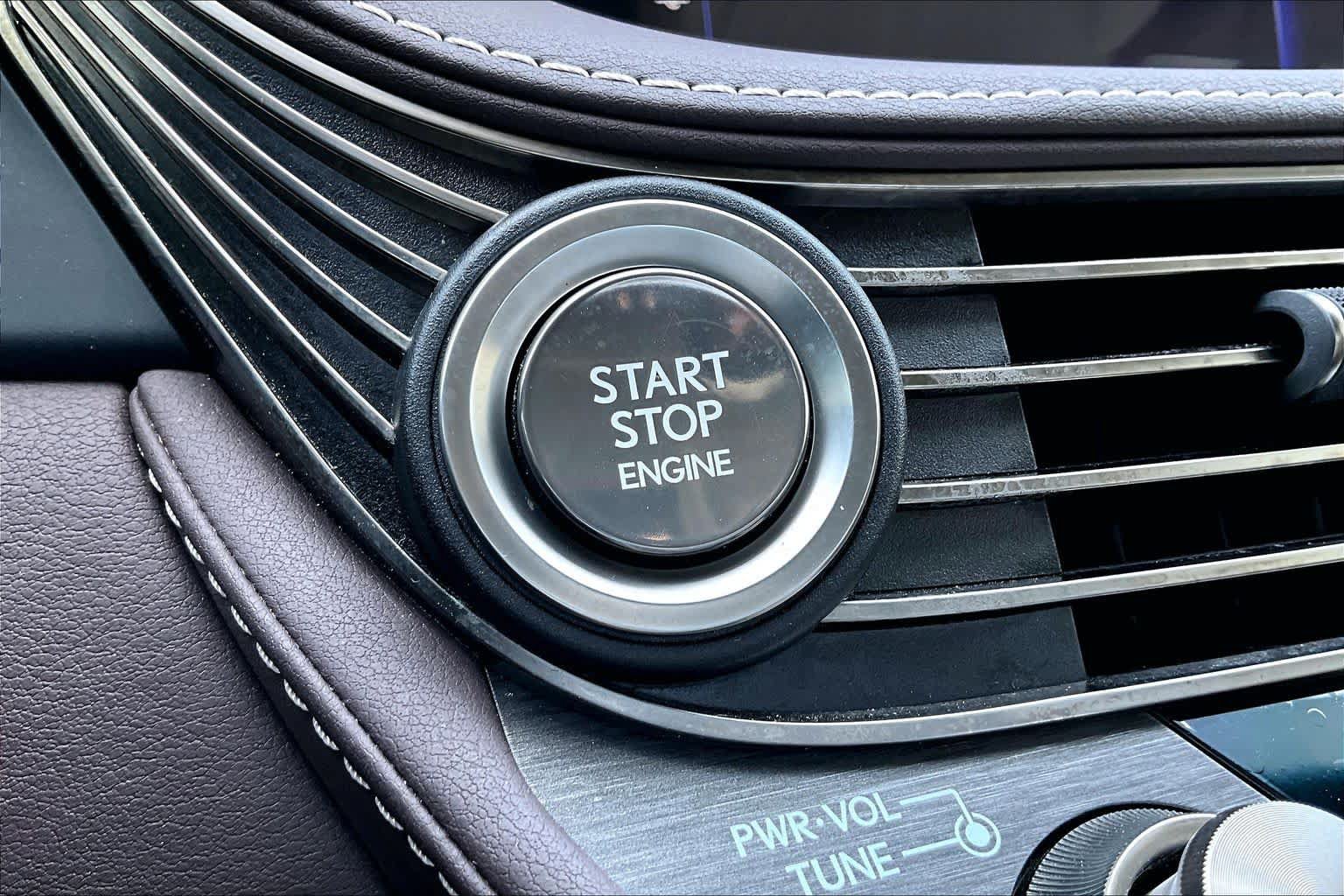 Used 2020 Lexus LS 500 w/ Interior Upgrade Package RWD image 30